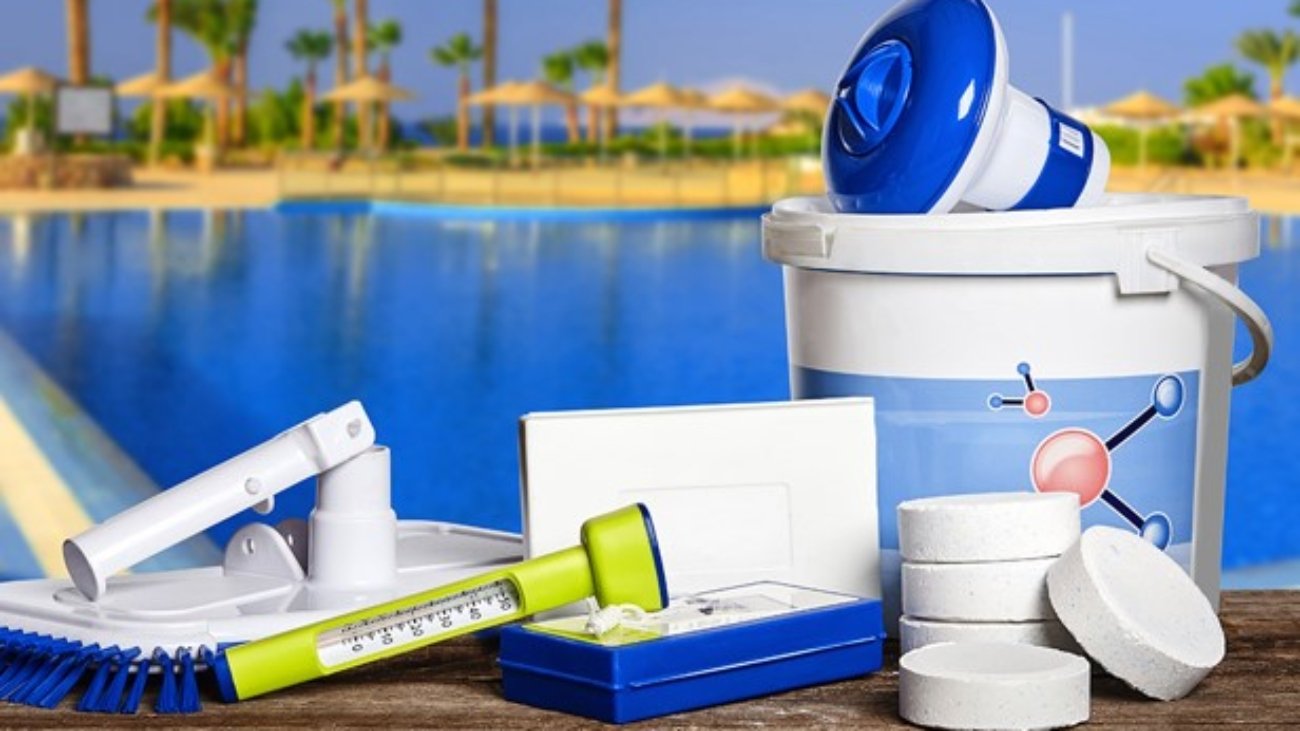 What Chemical Is Used to Clean Pools?