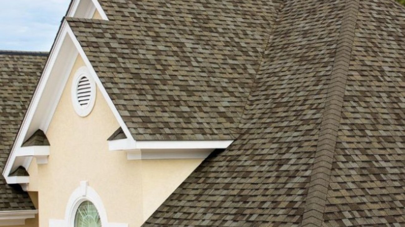 How Roofing Contractors in Rhode Island Help Extend the Life of Your Roof
